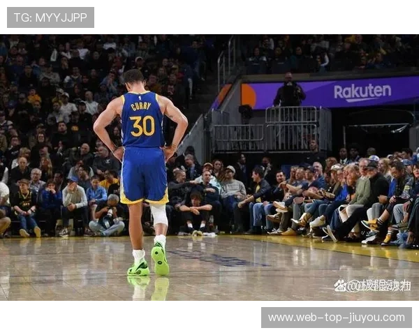 勇士阶段性战术更新，外线跑位更富创造